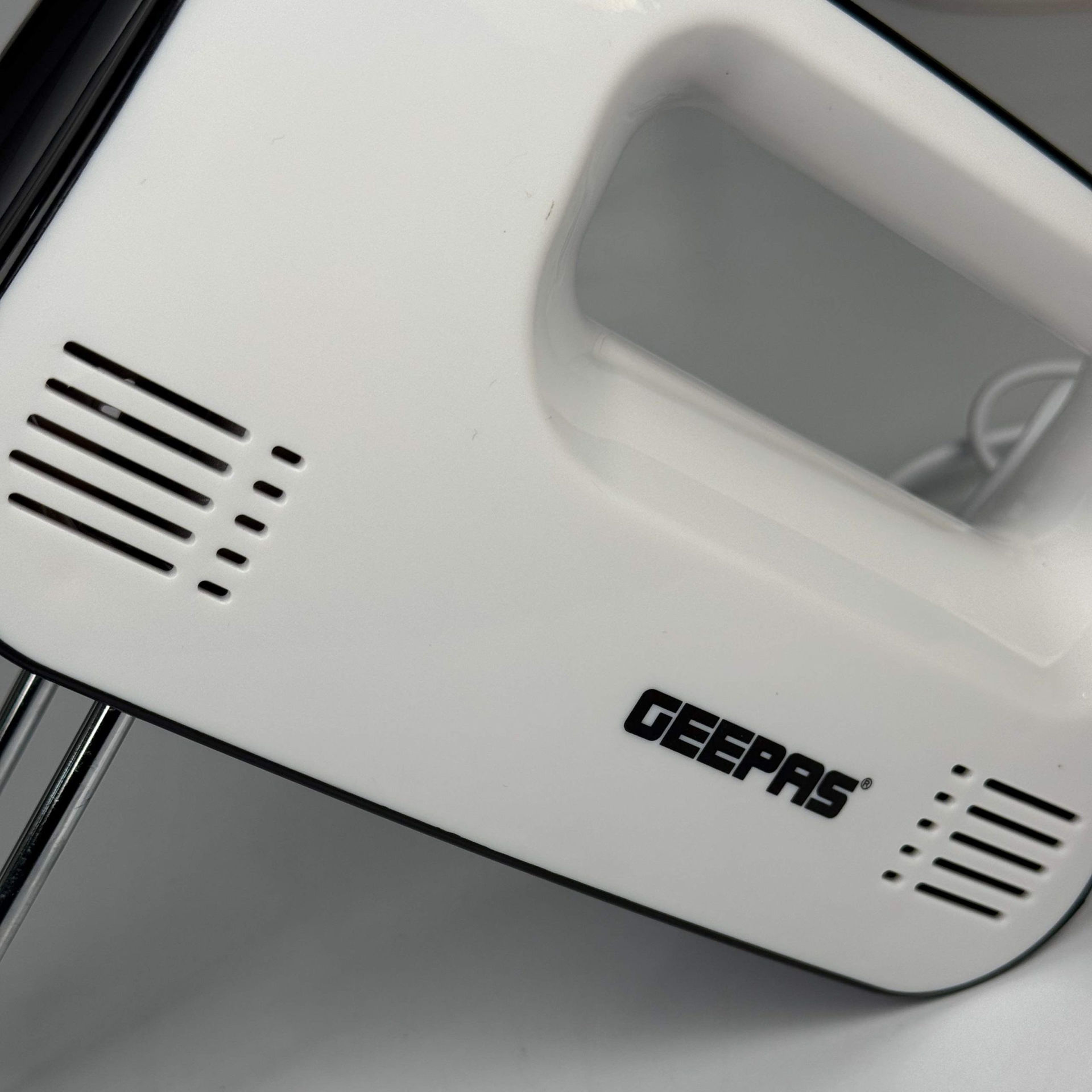 همزن دستی جیپاس مدل GHM43030UK