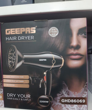 سشوار جیپاس مدل GHD86069 ظرفیت ۲۲۰۰ وات با سری فر کننده و باد سرد