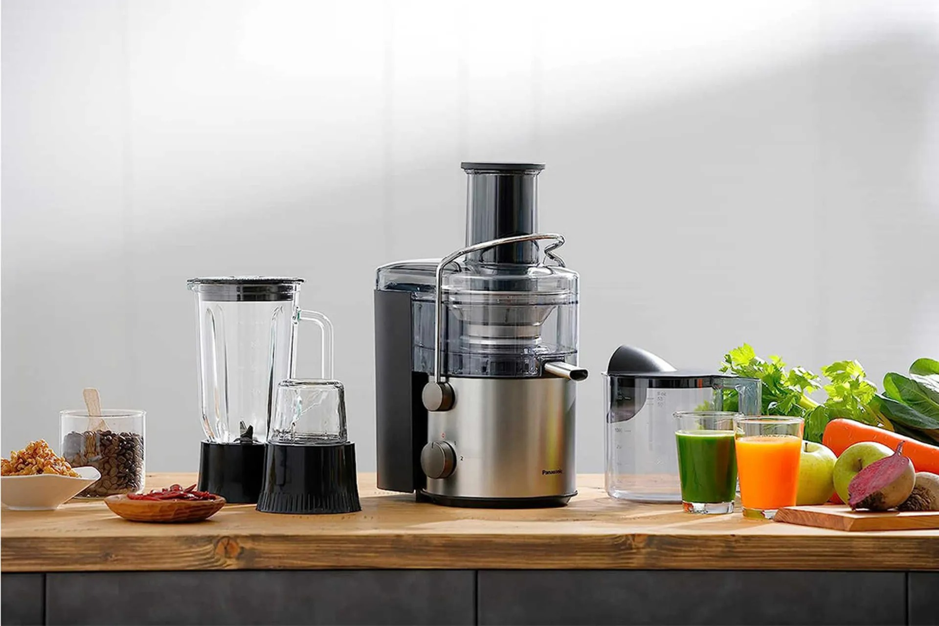 آبمیوه‌گیری سه کاره پاناسونیک مدل mj-cb800